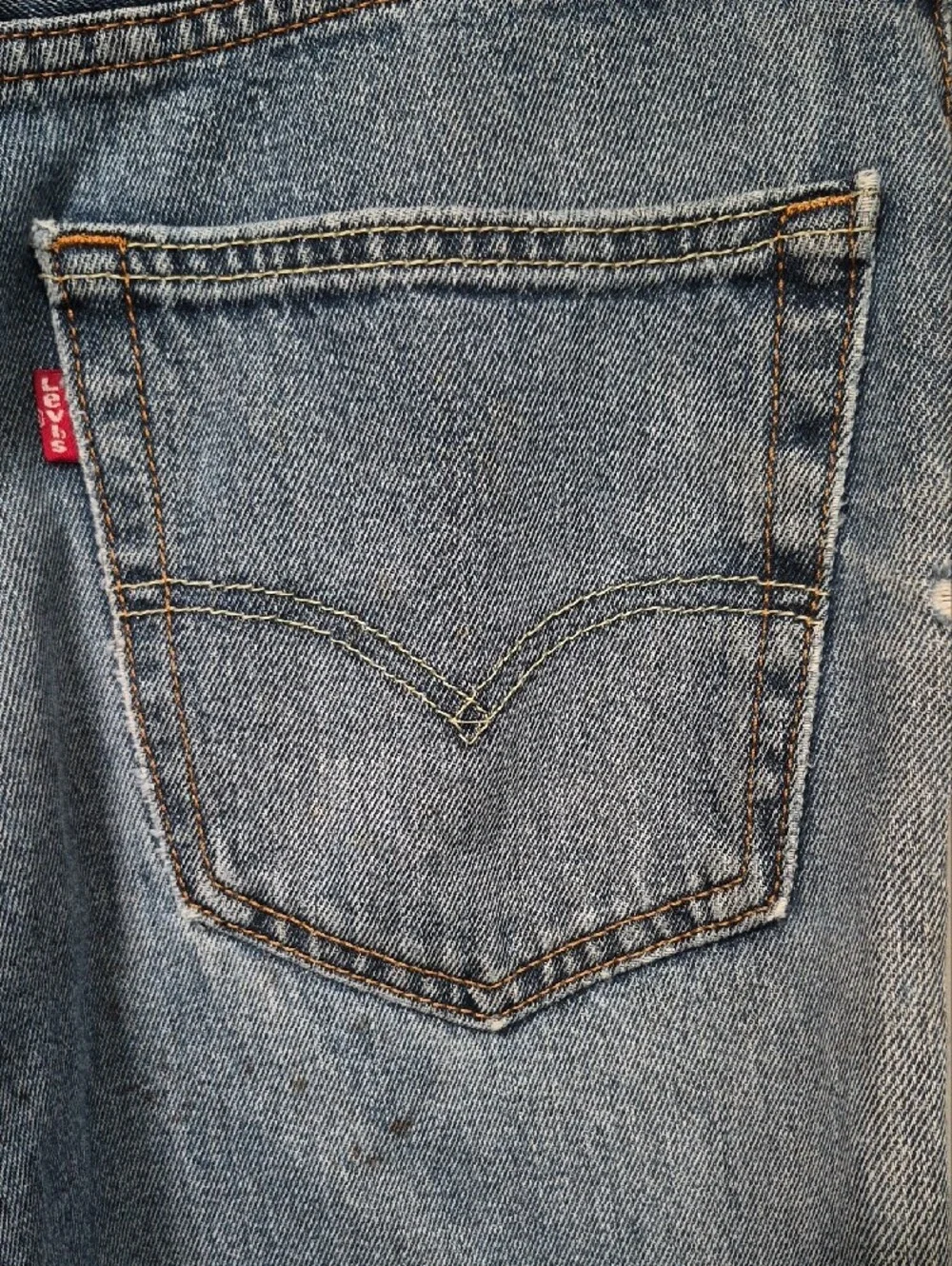 Levi's 550 Mens 34 Relaxed Authentically Distressed Wrecked Blue Jeans